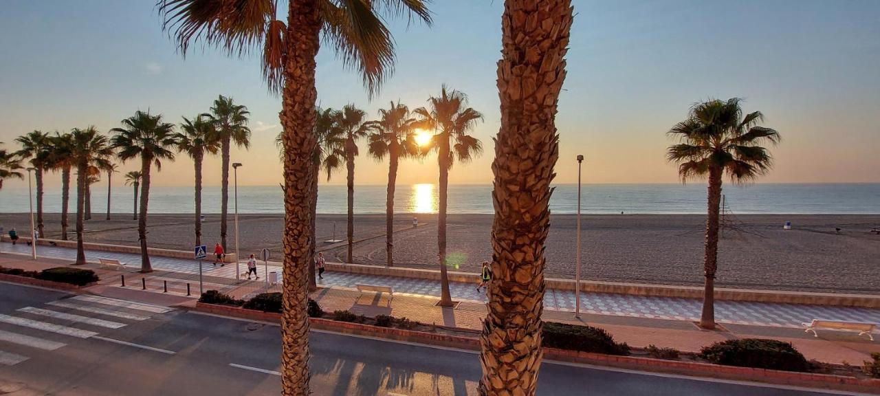 Premiere Ligne De Mer Roquetas de Mar Exteriér fotografie