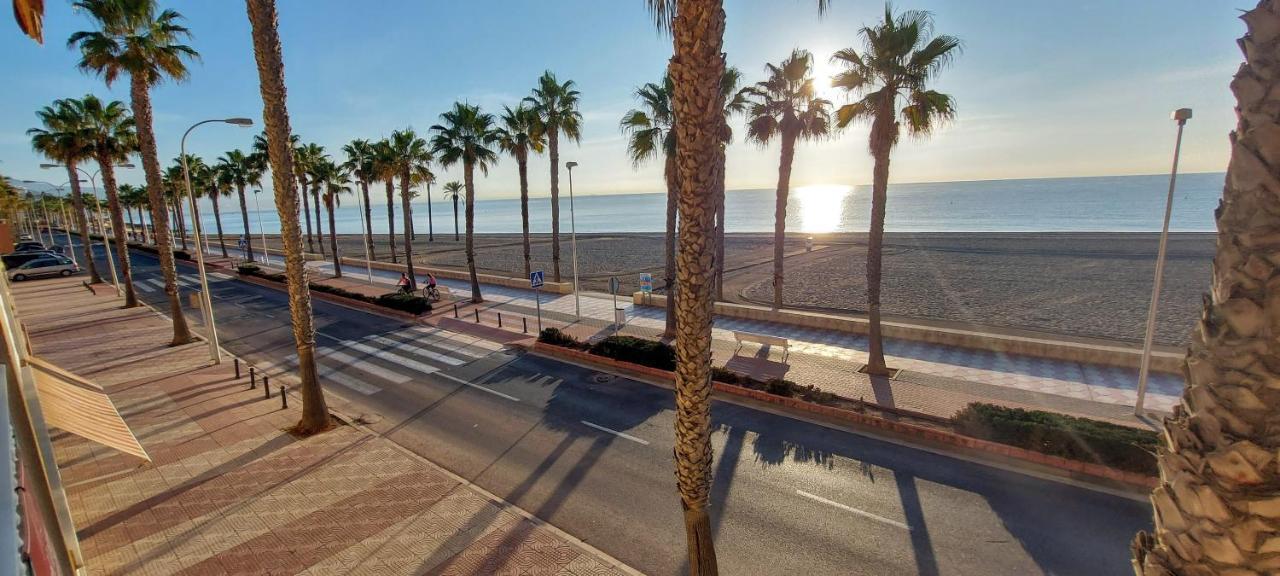 Premiere Ligne De Mer Roquetas de Mar Exteriér fotografie
